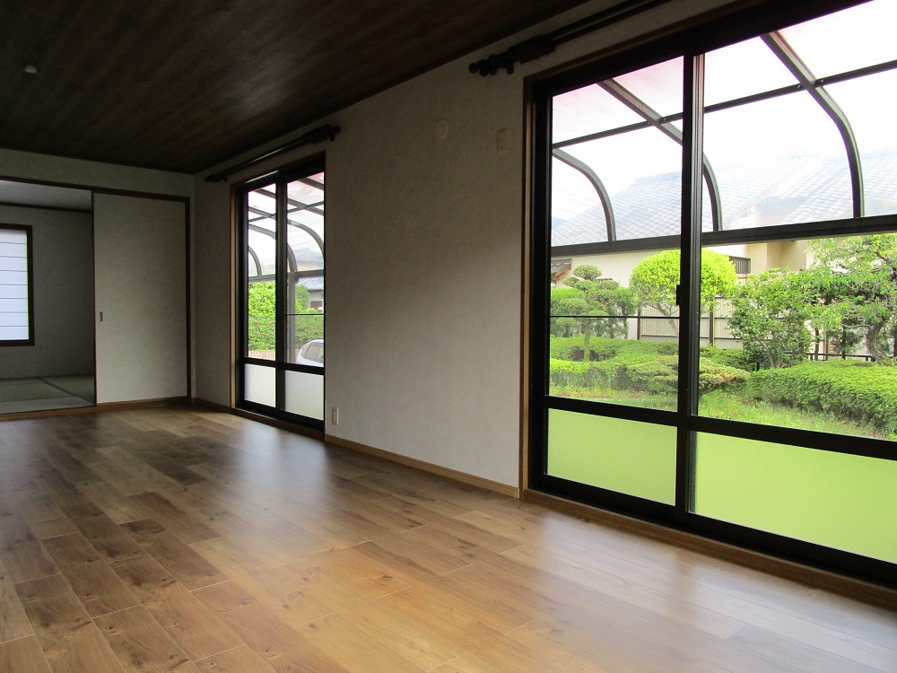 宮崎市学園木花台　中古住宅　LDK（南向きで窓が多いので明るく、風通りも良いです）